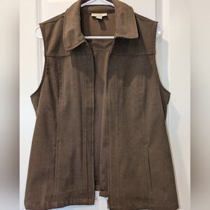 Appleseed’s Petites Brown Zip Front Vest PM | Classic Layering Piece
